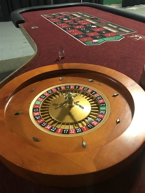 ROULETTE TABLE RENTALS .
